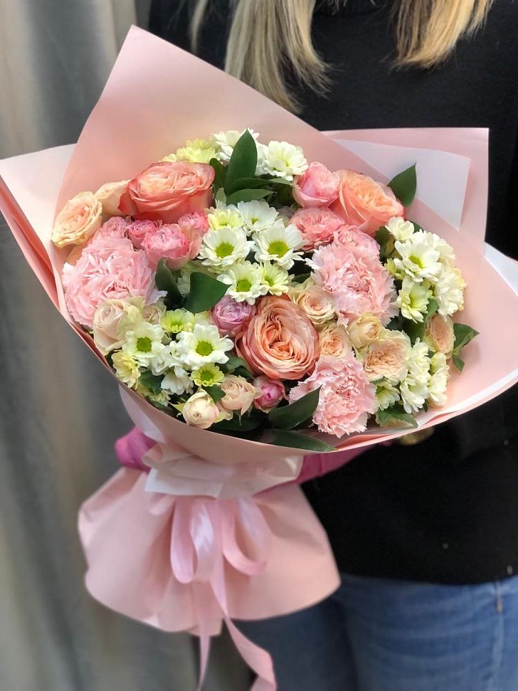 Букет цветов из: Гвоздики, Розы и Хризантемы в Двубратском