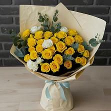 Букет цветов из:  Розы в Двубратском