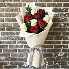 Букет цветов из:  Розы в Двубратском