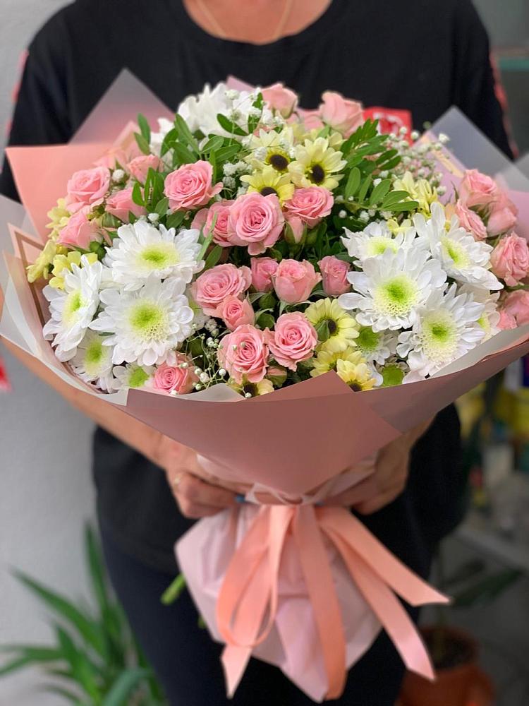 Букет цветов из: Розы и Хризантемы в Двубратском