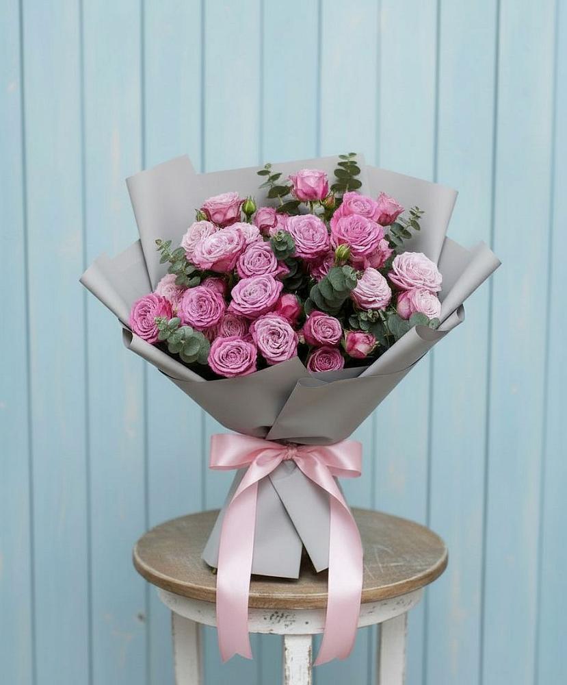 Букет цветов из: Розы в Двубратском