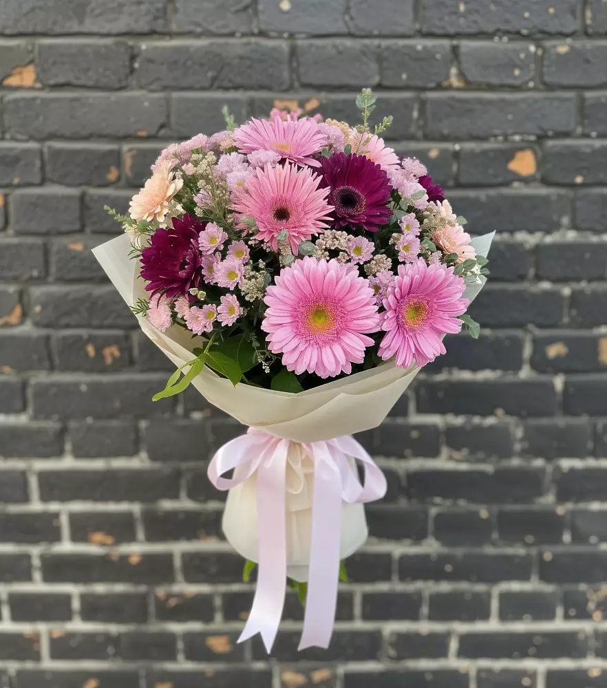 Букет цветов из: Герберы и Хризантемы в Двубратском