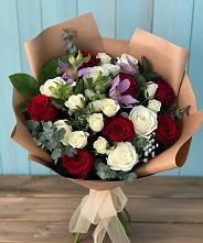 Букет цветов из:  Розы и Альстромерии в Двубратском