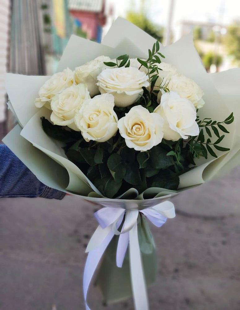 Букет Белые розы Проуд в Двубратском