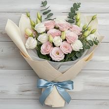 Букет цветов из:  Лизиантусы в Двубратском