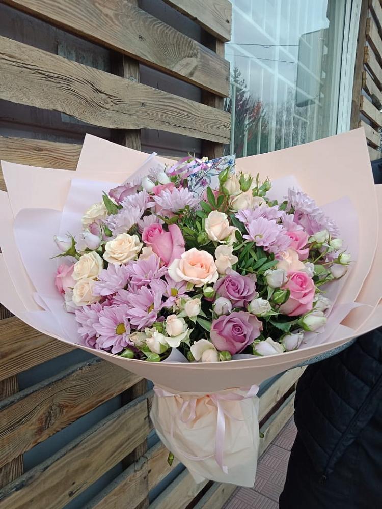 Букет цветов из: Розы и Хризантемы в Двубратском