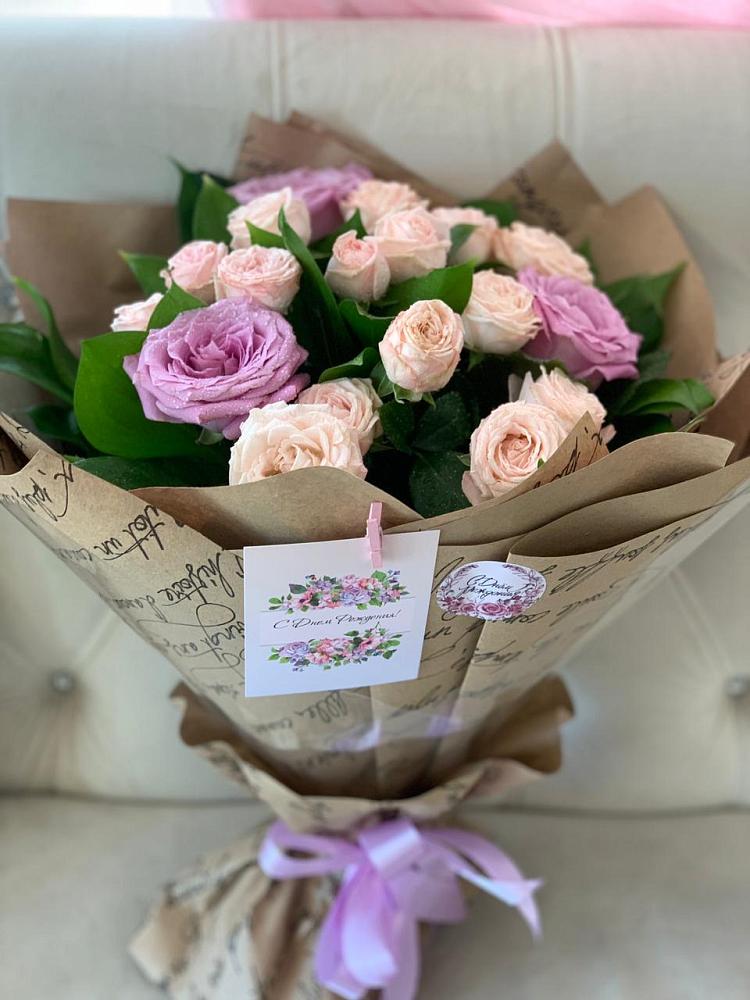 Букет цветов из: Розы в Двубратском