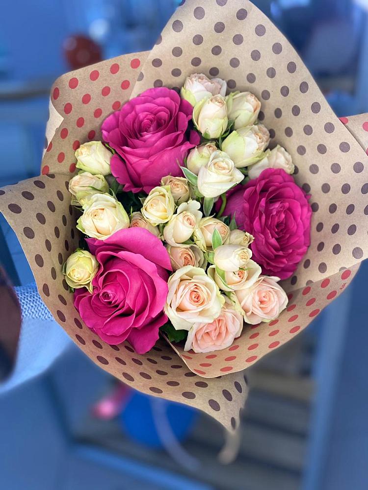 Букет цветов из: Розы в Двубратском