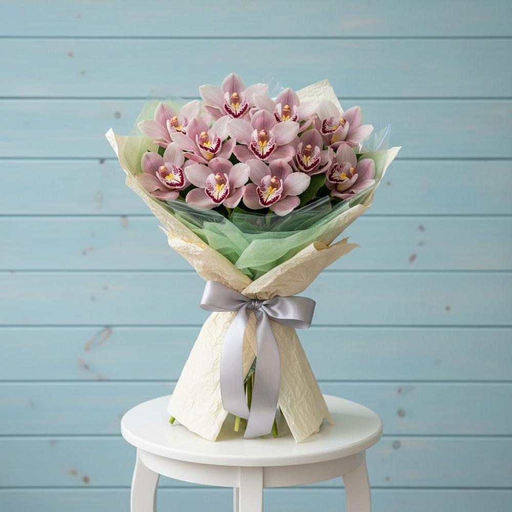 Букет цветов из: Орхидеи и Розы в Двубратском