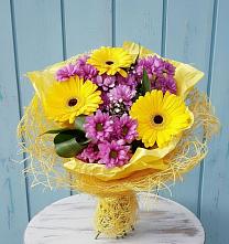 Букет цветов из:  Хризантемы и Герберы в Двубратском