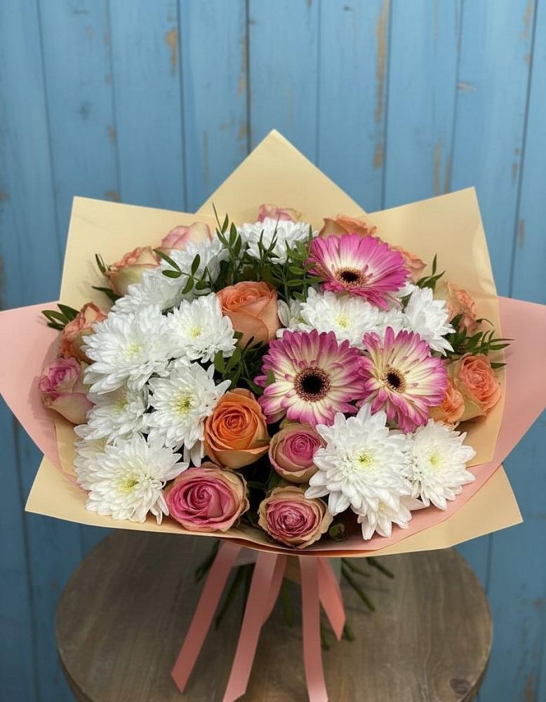 Букет цветов из: Розы, Герберы и Хризантемы в Двубратском