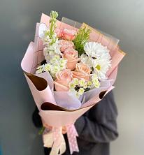 Букет цветов из:  Хризантемы и Розы в Двубратском