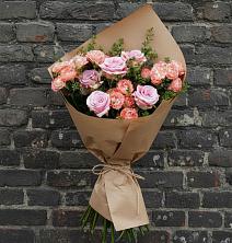 Букет цветов из:  Розы в Двубратском