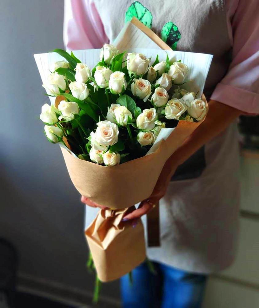 Букет цветов из: Розы в Двубратском