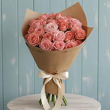 Букет цветов из:  Розы в Двубратском