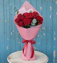Букет цветов из:  Розы в Двубратском