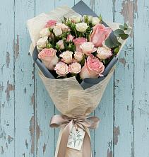 Букет цветов из:  Розы в Двубратском
