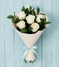 Букет цветов из:  Розы в Двубратском