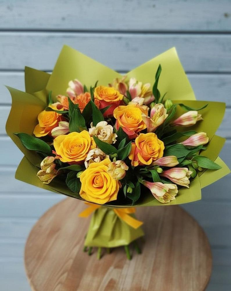 Букет цветов из: Альстромерии и Розы в Двубратском