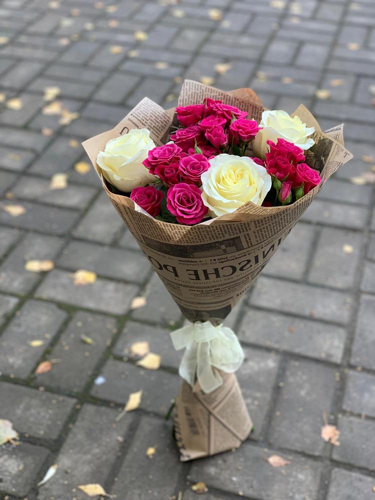 Букет цветов из: Розы в Двубратском