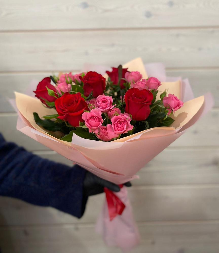 Букет цветов из: Розы в Двубратском