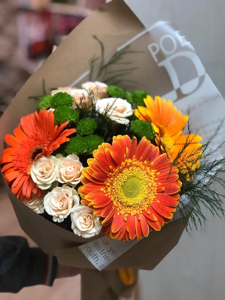 Букет цветов из: Герберы, Хризантемы и Розы в Двубратском