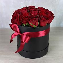Цветочная композиция из Розы в шляпной коробке в Двубратском