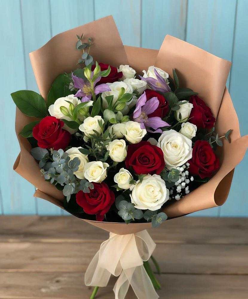 Букет цветов из: Розы и Альстромерии в Двубратском