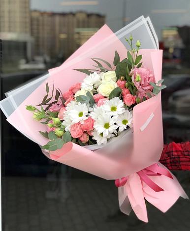 Букет цветов из: Розы, Лизиантусы и Хризантемы в Двубратском