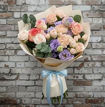 Букет цветов из:  Розы, Лизиантусы и Гвоздики в Двубратском