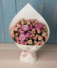 Букет цветов из:  Розы в Двубратском