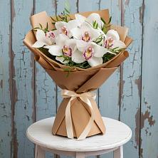 Букет цветов из:  Орхидеи и Розы в Двубратском