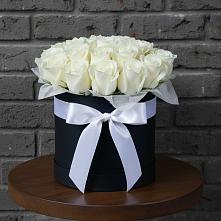 Цветочная композиция из Розы в шляпной коробке в Двубратском