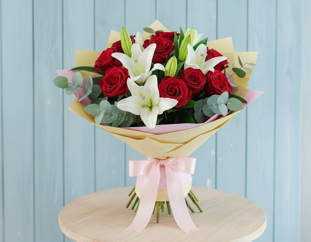 Букет цветов из: Лилии и Розы в Двубратском